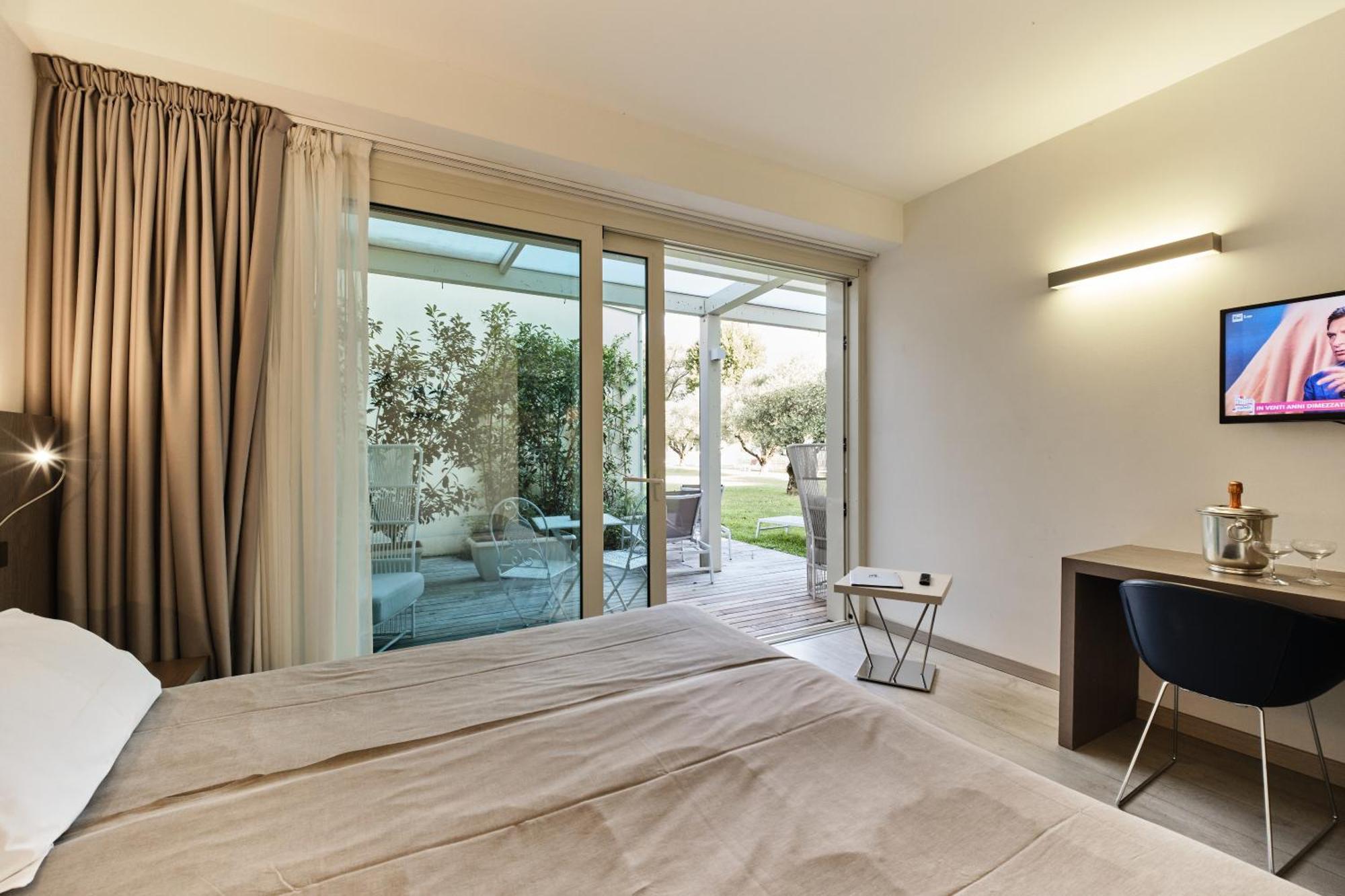 Seven Park Hotel Lake Como - Adults Only Colico Exterior photo